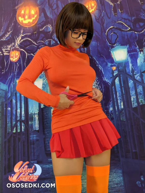 Velvet Valerina - Velma - 2