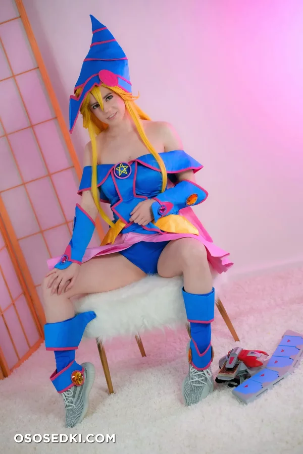 Ellie Skywalker - Dark Magician Girl - Yu-gi-oh - 4