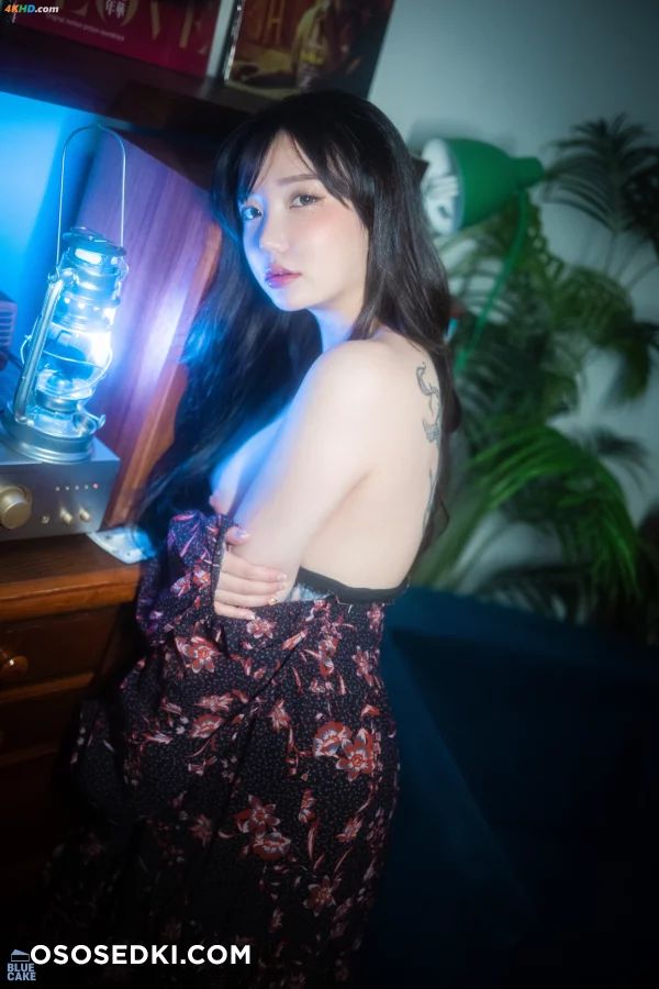 [BLUECAKE] Son Ye-Eun – Nothing RED - 5